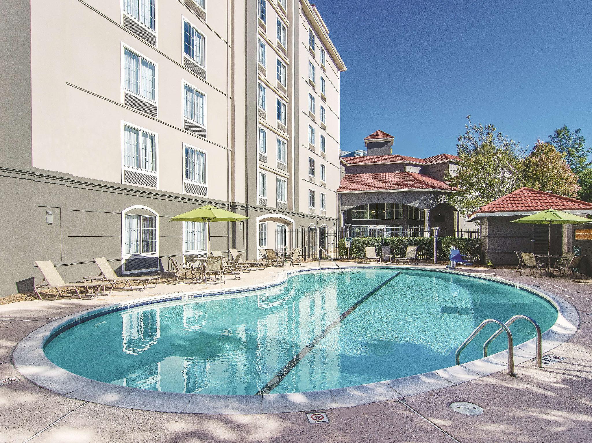Hotel La Quinta By Wyndham Atlanta Perimeter Medical Sandy Springs Exterior foto