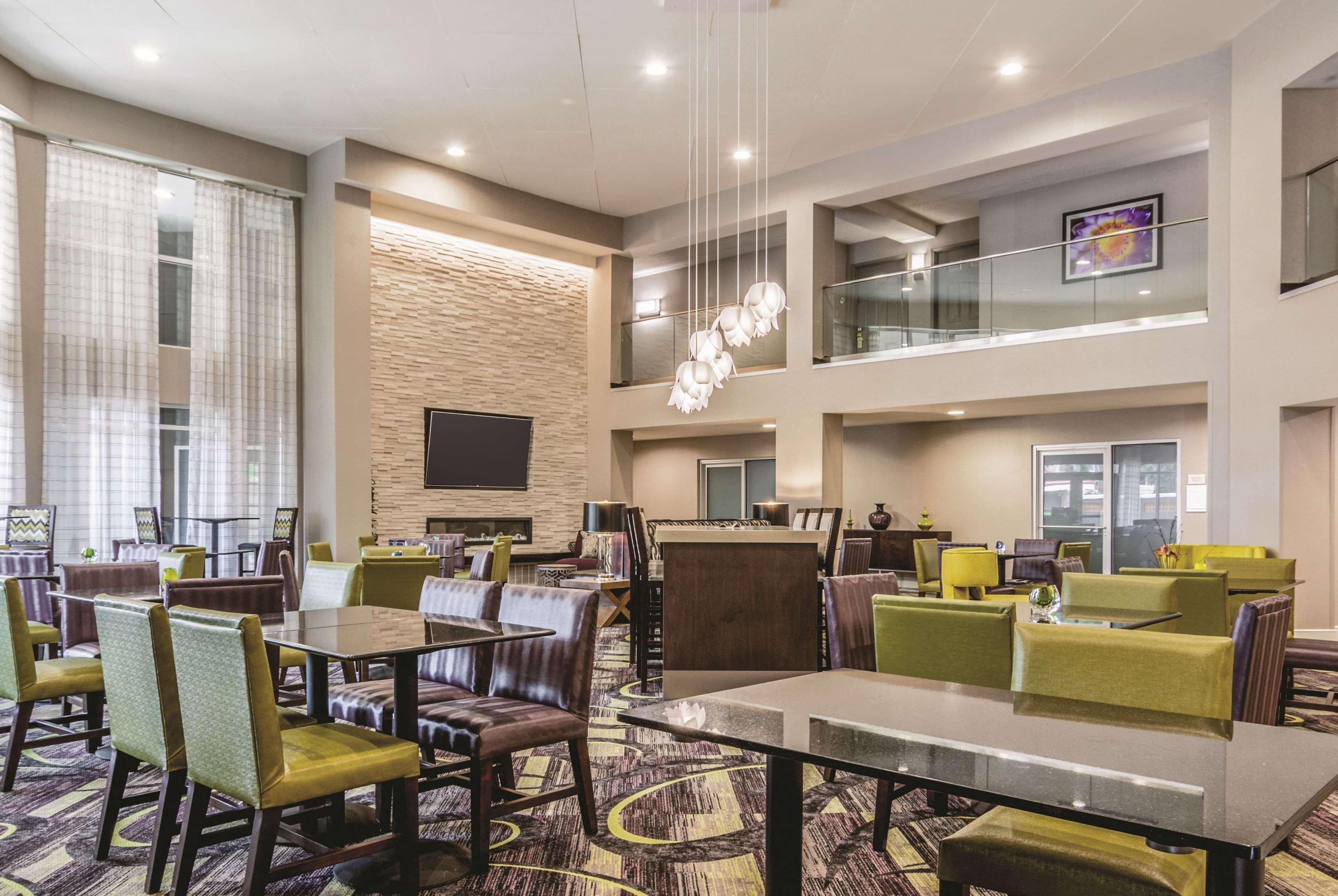 Hotel La Quinta By Wyndham Atlanta Perimeter Medical Sandy Springs Exterior foto